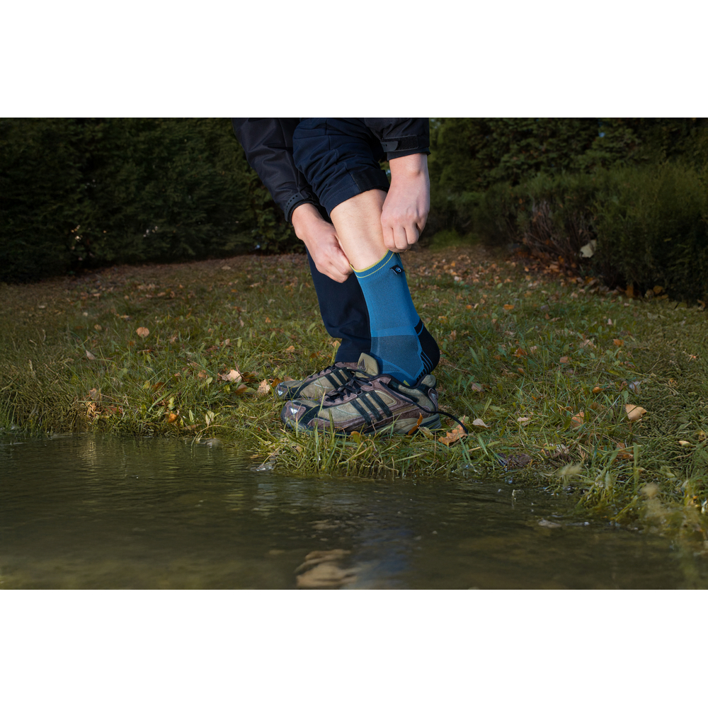 Шкарпетки водонепроникні Dexshell Running Lite 2.0 Socks, темно-блакитні, розмір S (36-38)